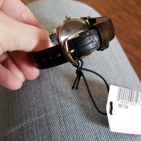 Womens bulova watch - Picture 8 of 8